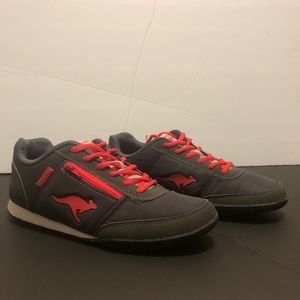 kangaRoos grey and pink zipper pocket